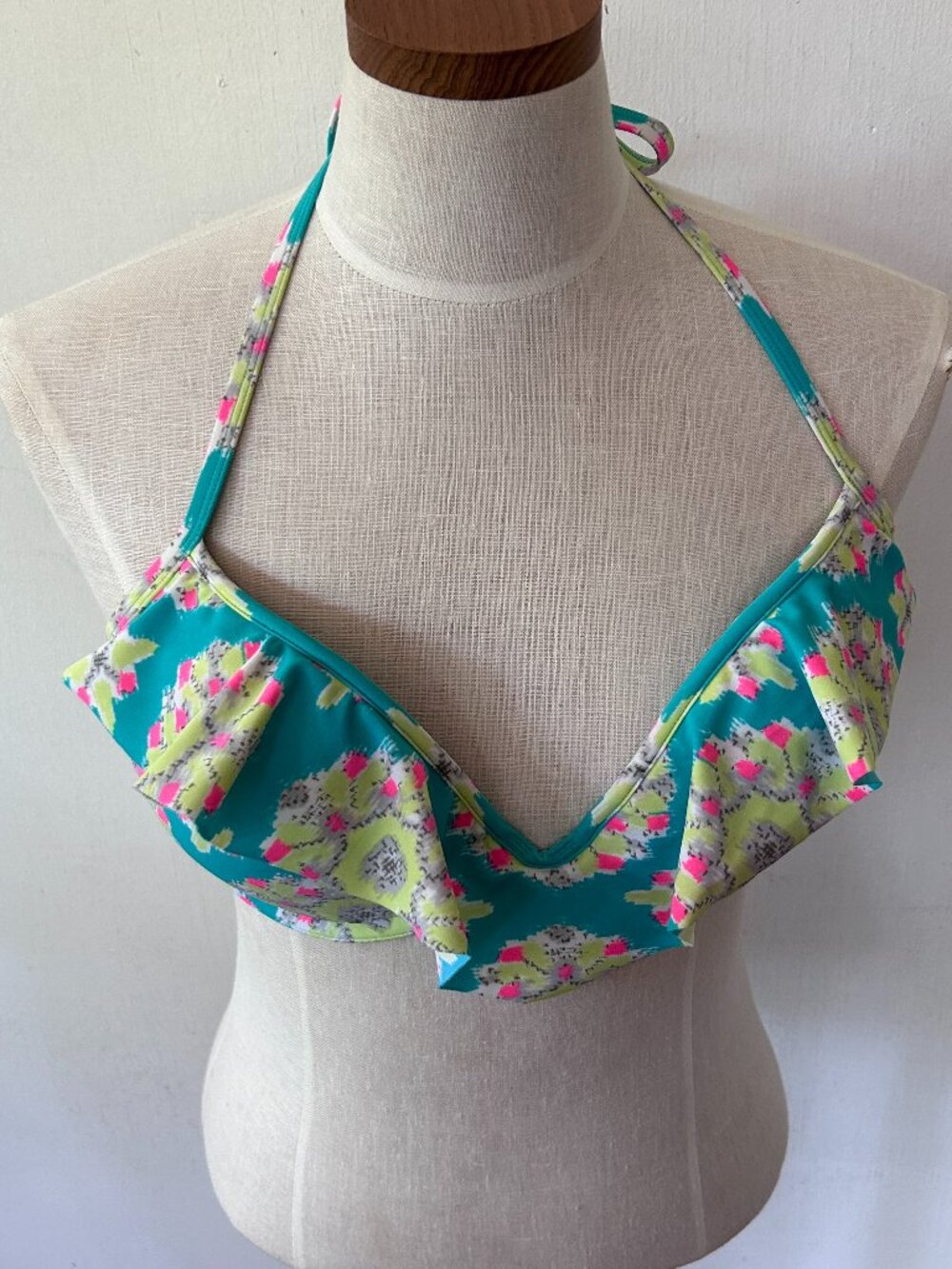 Aerie Bridget Bikini Top Womens 36D Blue Ruffle Hawaiian‎ Swimwear